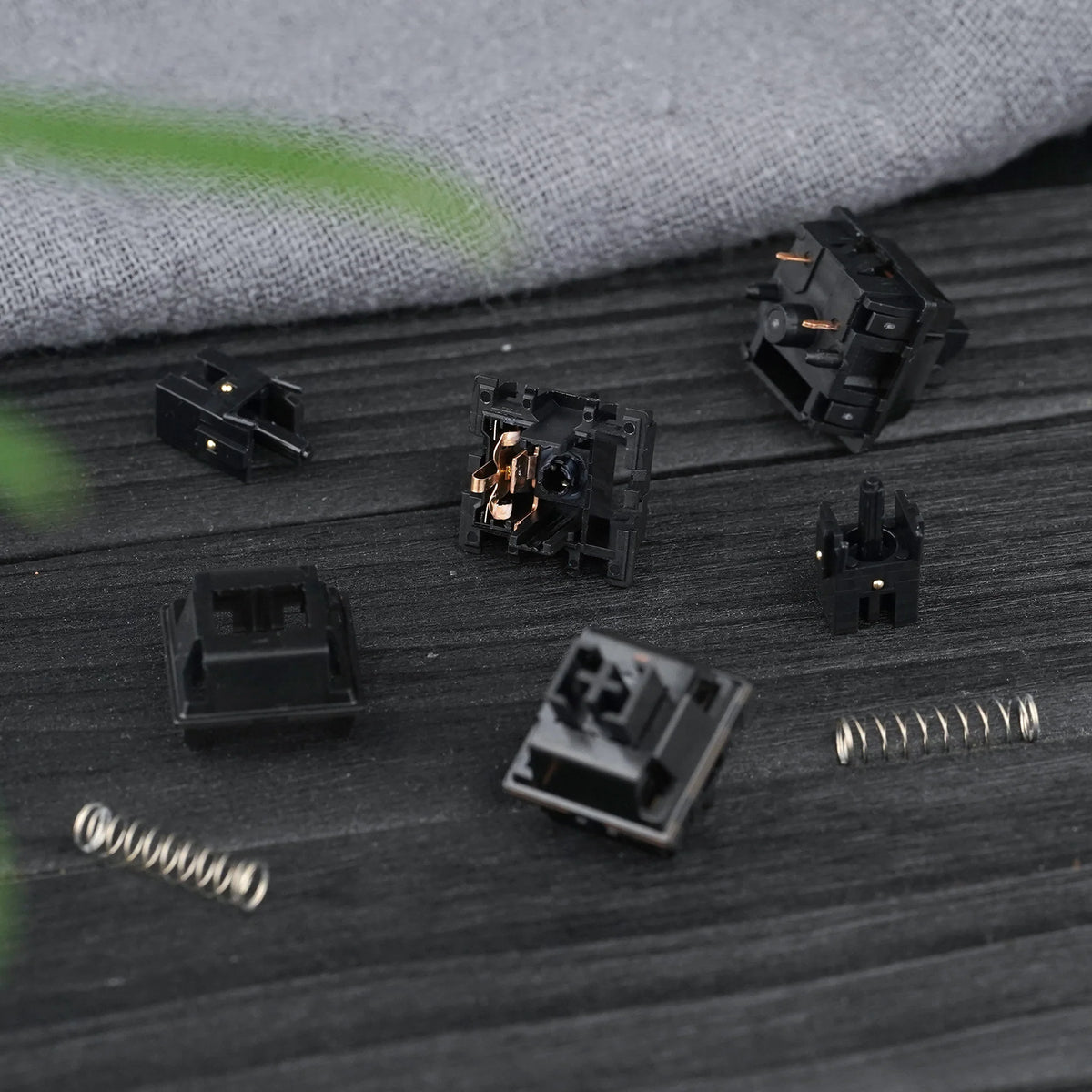 owl ベアリングケース　キースイッチ Roller Linear Switches