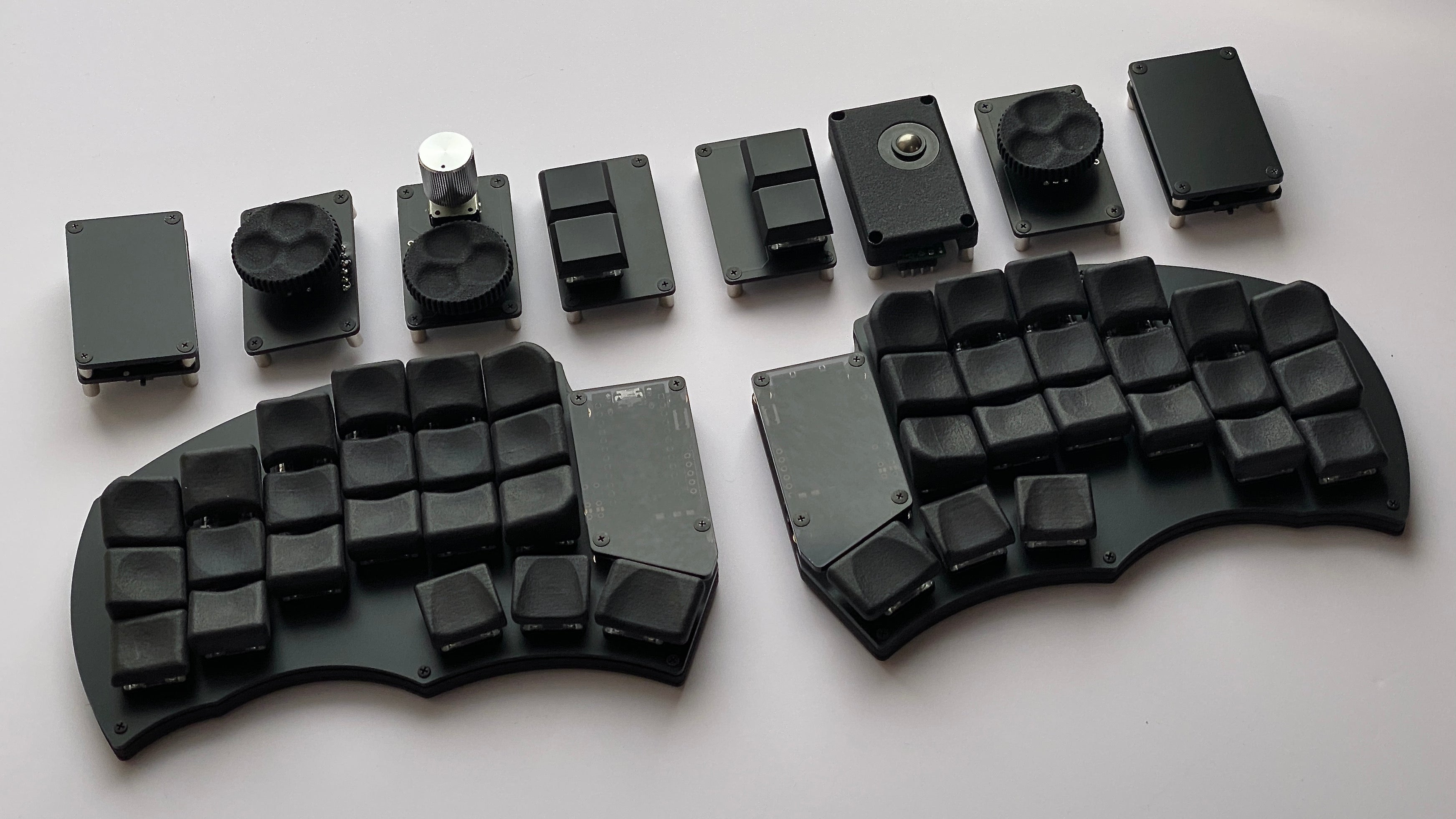 Iris 分割キーボード 木製ケース Amazon.co.jp: 8Bitdo メカニカルキーボード専用収納ケース 英語