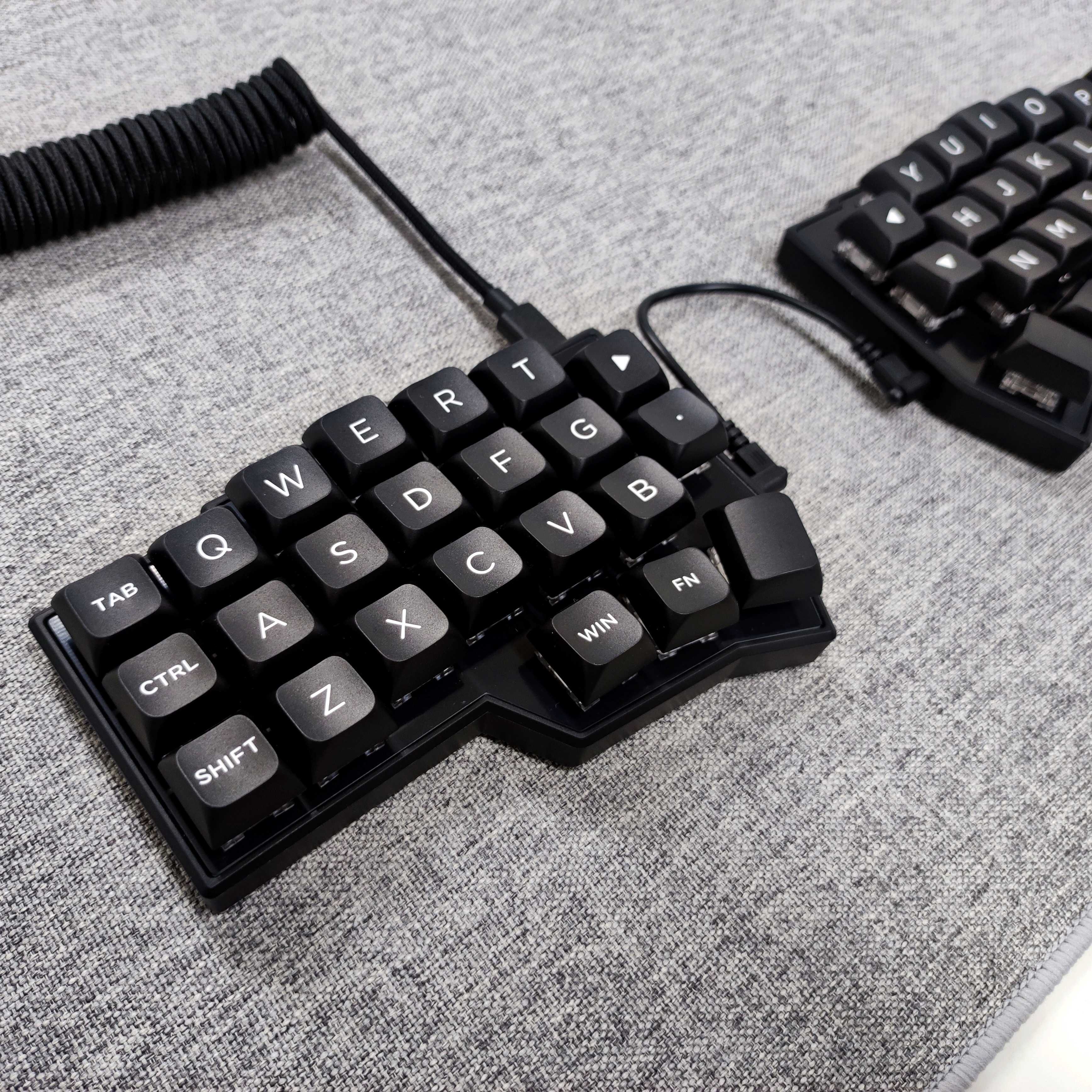 【新品】corne v4 cherry スケルトン仕様　1台限定 Pre-order] Corne V4 Cherry