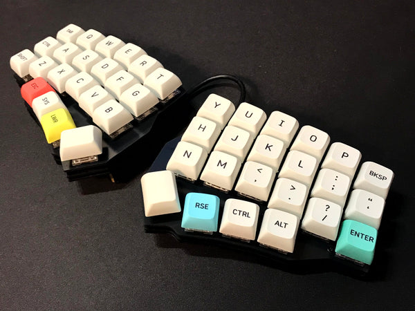 dotmatrix40 キースイッチ付 40% キーボード dotmatrix40を買った話｜stt