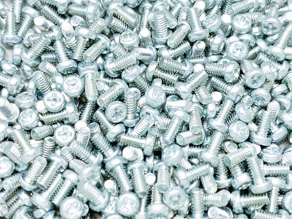 Pan head machine screws M2