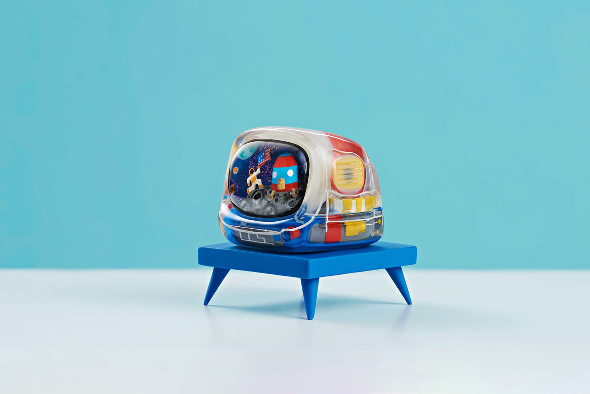 GB] Retro TV series - Life on planets artisan keycap