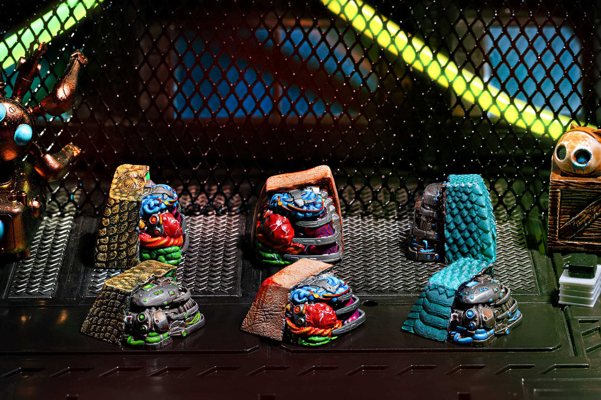 [GB] Men v. Droids – untold stories artisan keycaps